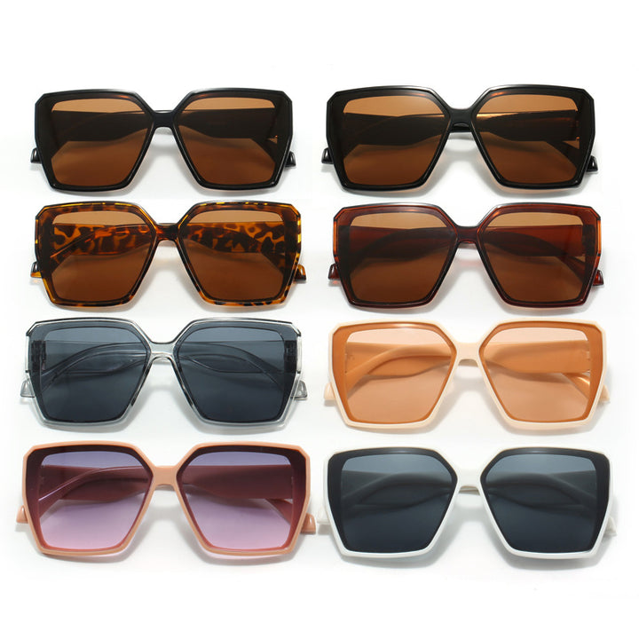 Dame moteriktig geometrisk solbrille i urban stil Skanto