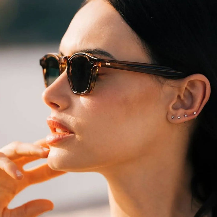 Women's geometric sunglasses with protective UV filter and modern design Skanto
