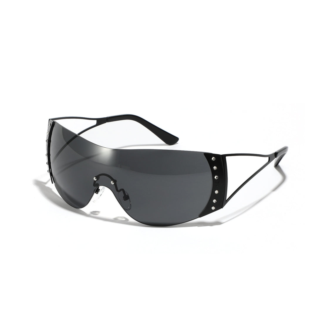 Dame futuristisk solbrille med stilfull ramme og høygradig UV-beskyttelse Skanto
