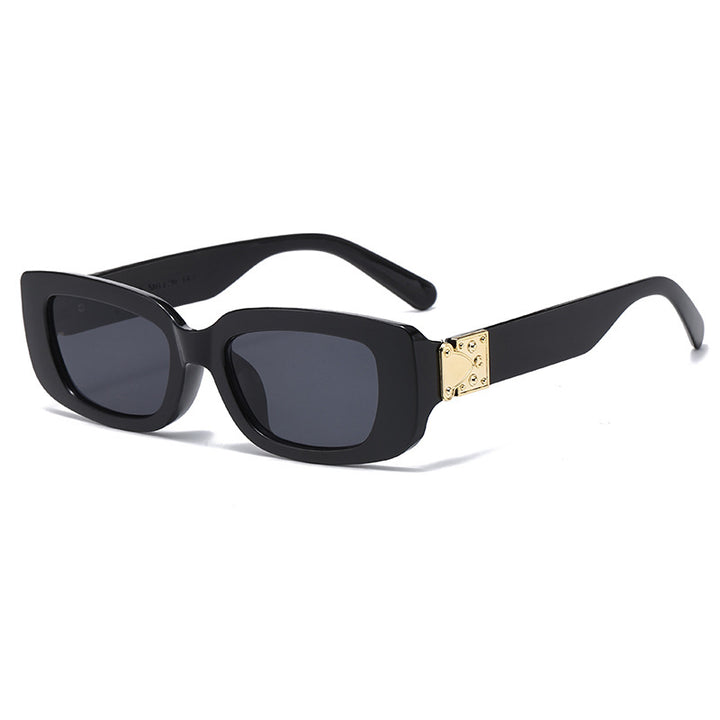 Women's cat eye sunglasses with modern accents Skanto