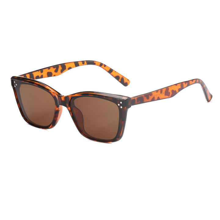 Dame retro-inspirert solbrille i iøynefallende mønster Skanto