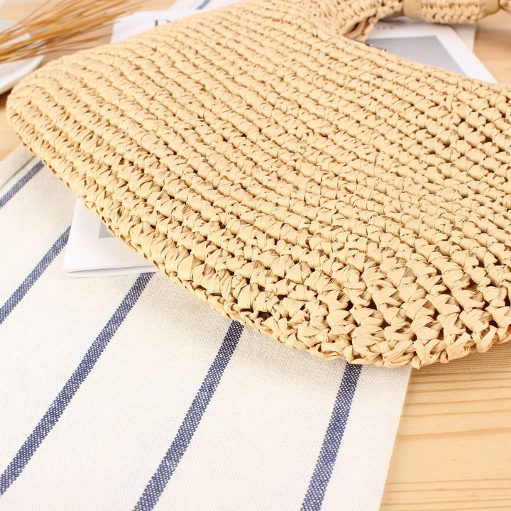 Shoulder bag made of hand-knotted natural material with stylish knot closure Skanto