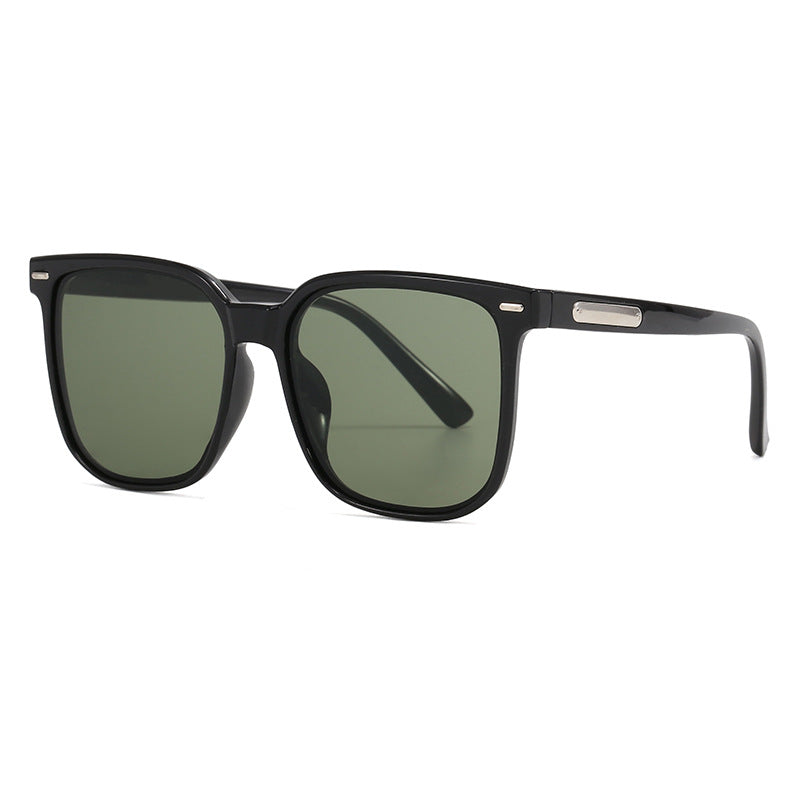 Dame kvadratisk solbrille med moderne design Skanto