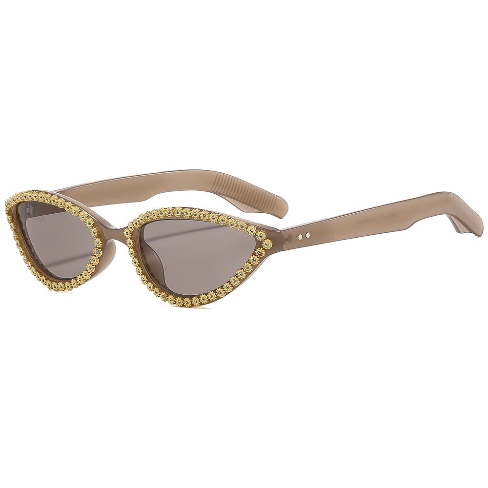 Dame Glamorøs Cat-Eye-solbrille med glitrende blomsterdetaljer Skanto