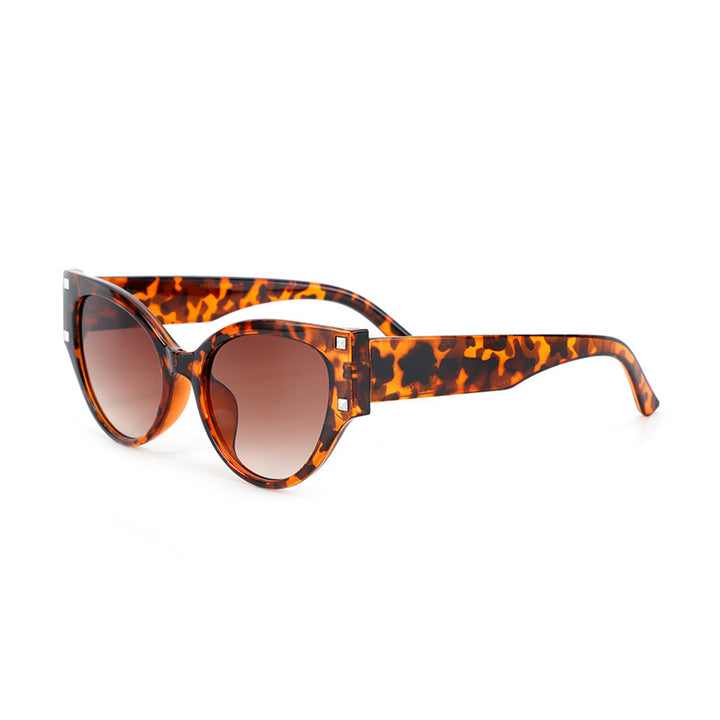 Dame trendy Cat-Eye solbriller med glamorøse aksenter Skanto