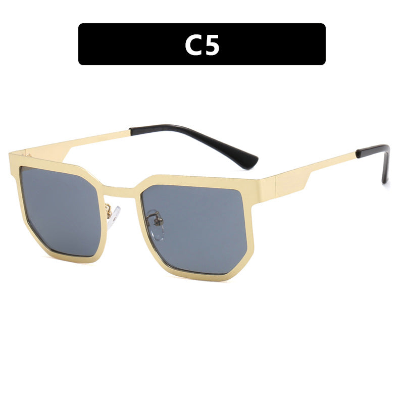 Women's modern sunglasses in trendy rectangular design with slim metal alloy. Skanto