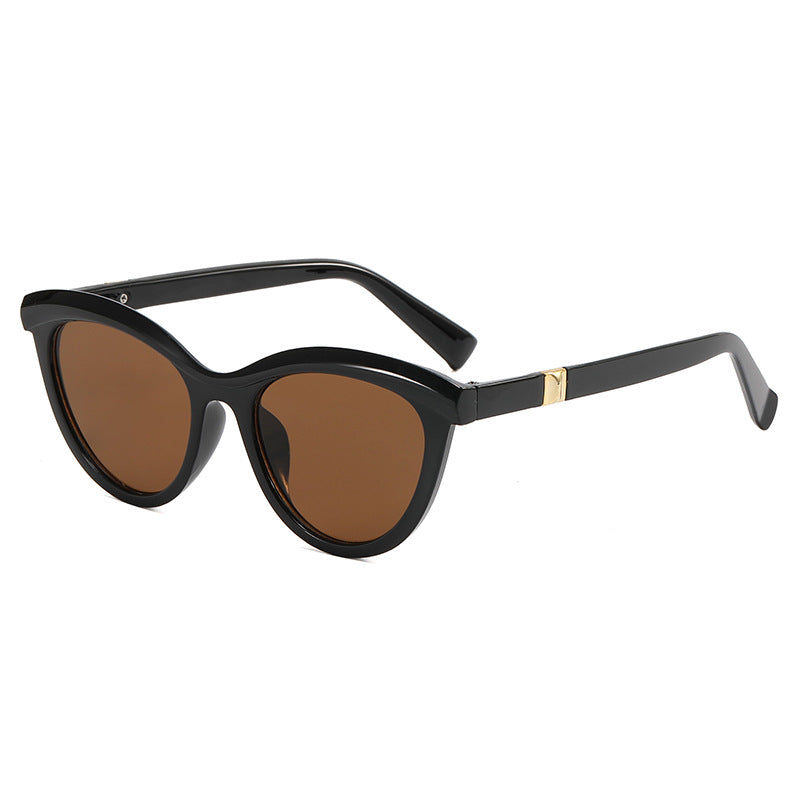 Dame elegant Cat-Eye solbriller med stilfull metallramme Skanto