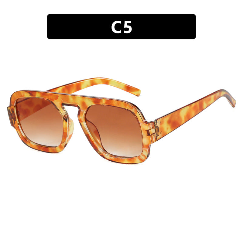 Women's Fashionable Sunglasses in Modern Retro Style Skanto