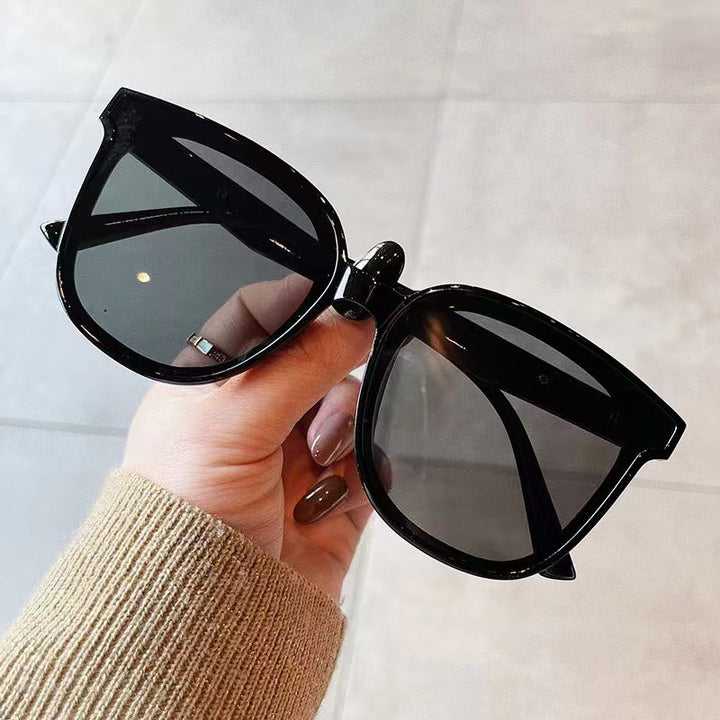 Dame Moderne Cat-Eye Solbriller med trendy design Skanto