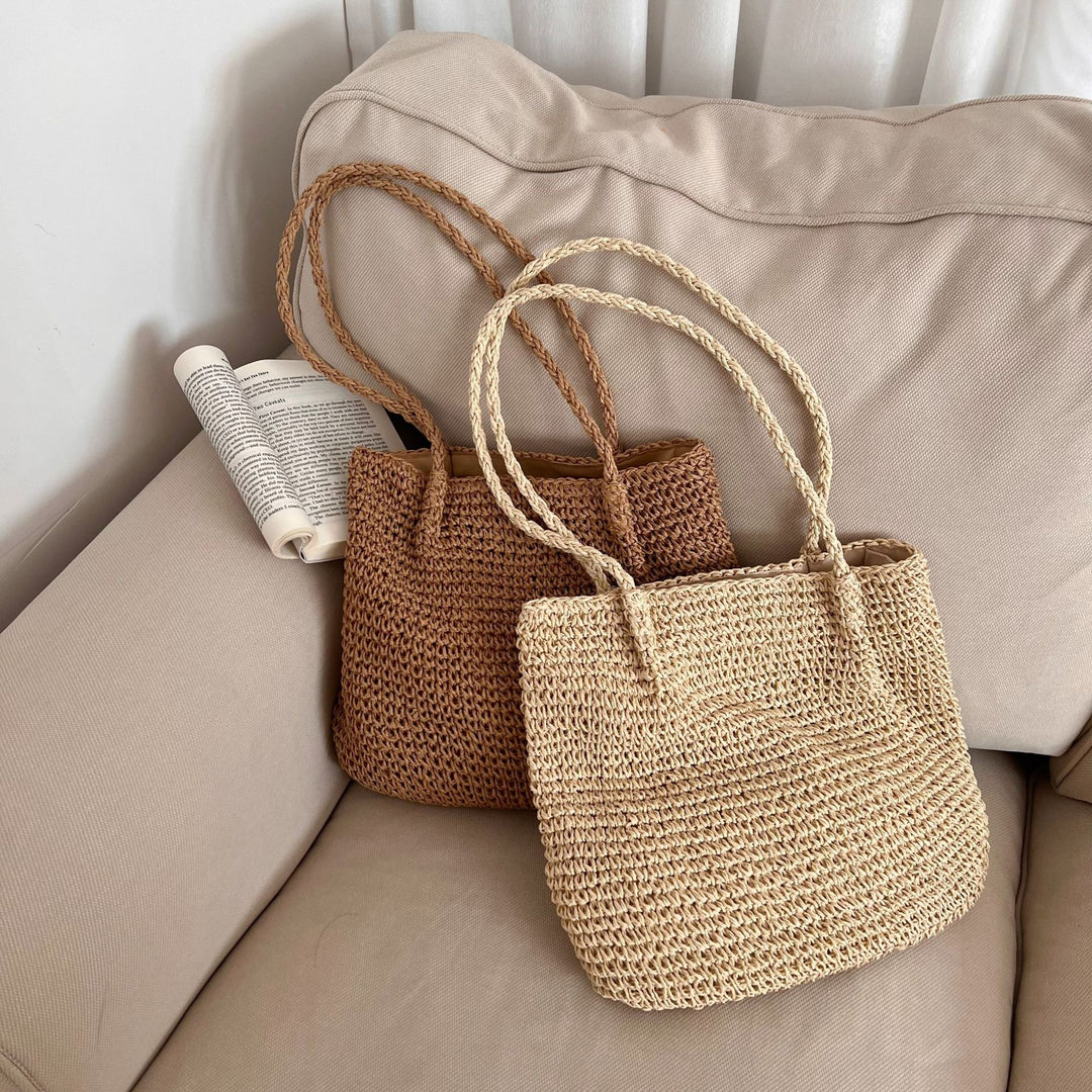 Elegant Woven Bag with Spacious Interior Skanto
