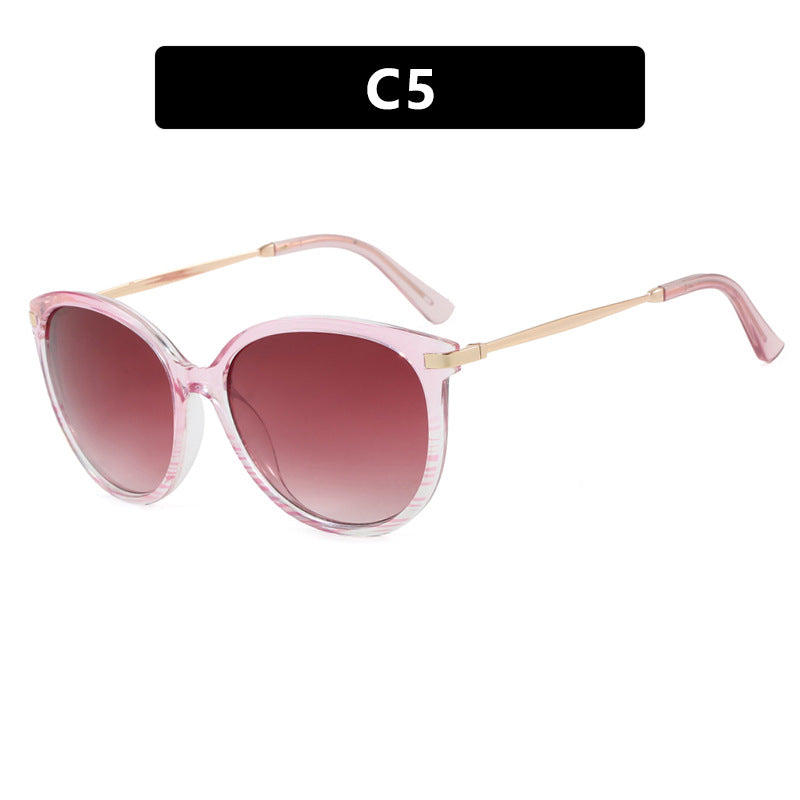 Women's sunglasses in trendy Cat-Eye design with lightweight frame and UV protection Skanto