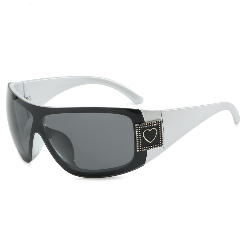 Dame Sports solbriller med moderne design Skanto