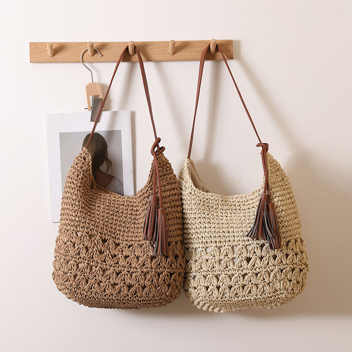Handmade shoulder bag made of braided natural material Skanto
