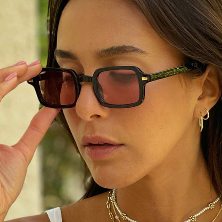 Women's exclusive square sunglasses with elegant metal frame and UV protection Skanto