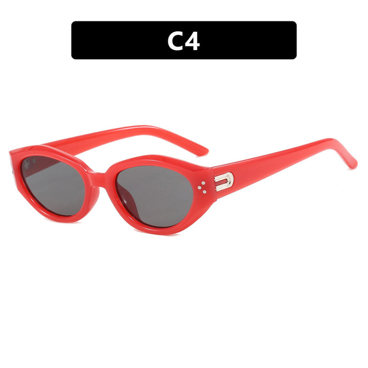 Women's Cat-Eye Sunglasses with Accentuated Transparent Frame and UV Protection Skanto