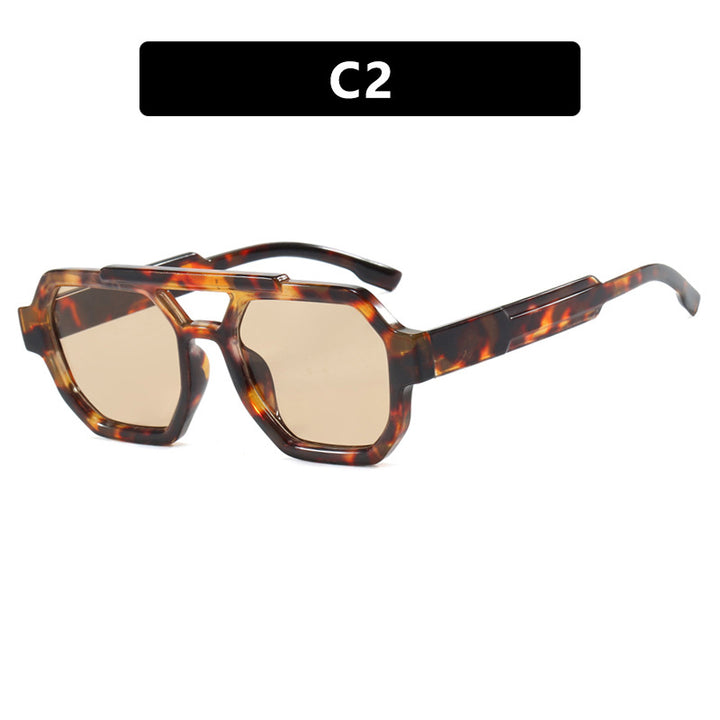 Women's oversized sunglasses in masculine design Skanto