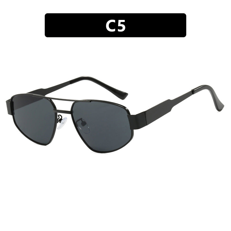 Women's Stylish Oversized Sunglasses Skanto