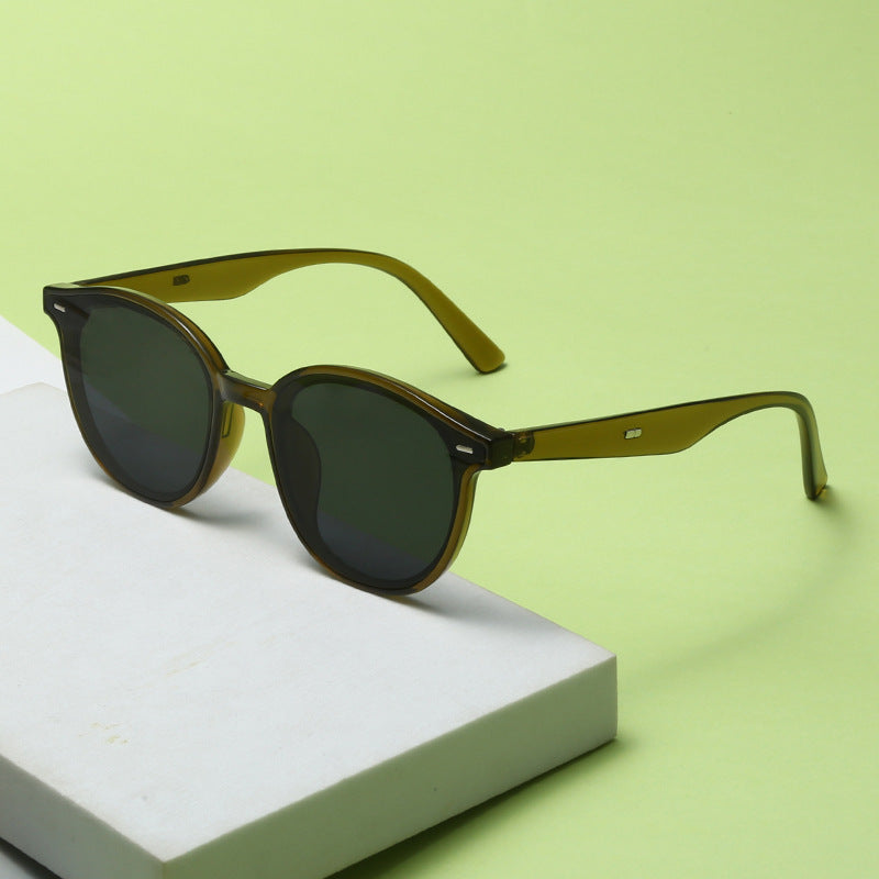 Dame Motemessig Solbrille med trendy, rund ramme og UV-beskyttelse Skanto