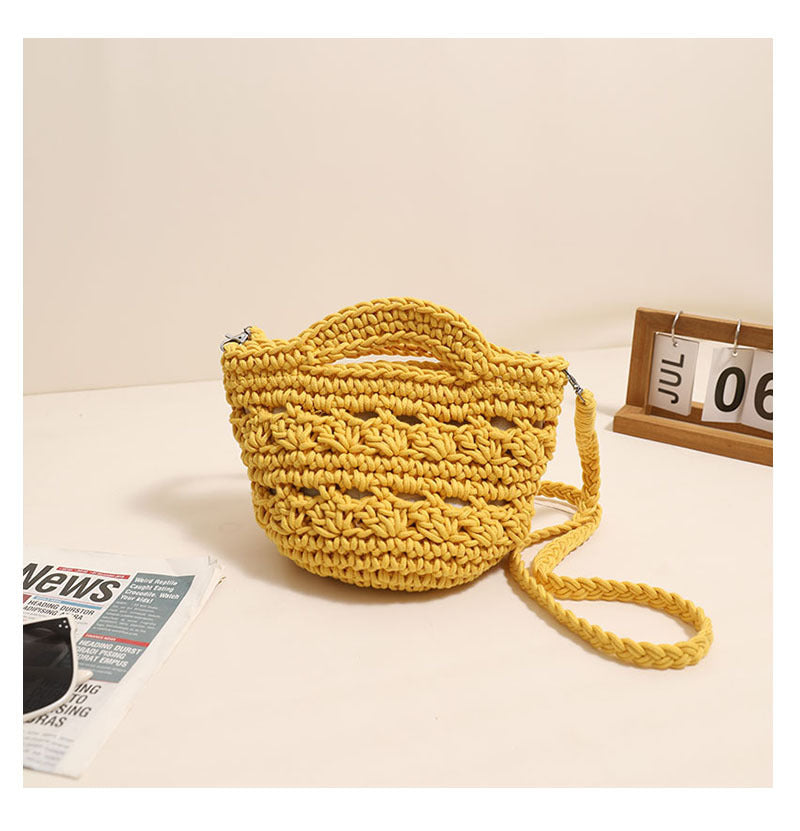 Playful macrame handbag with textured surface Skanto