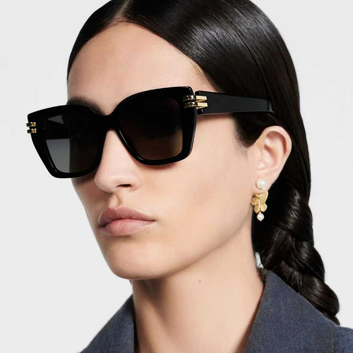 Women's stylish oversized sunglasses with luxurious details Skanto