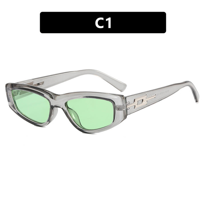 Dame moteriktig solbrille i trendig kattøye-design Skanto