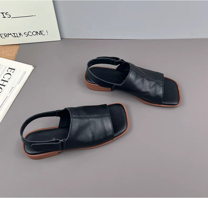 Skanto | Enkle lær sandaler med mykt fotseng