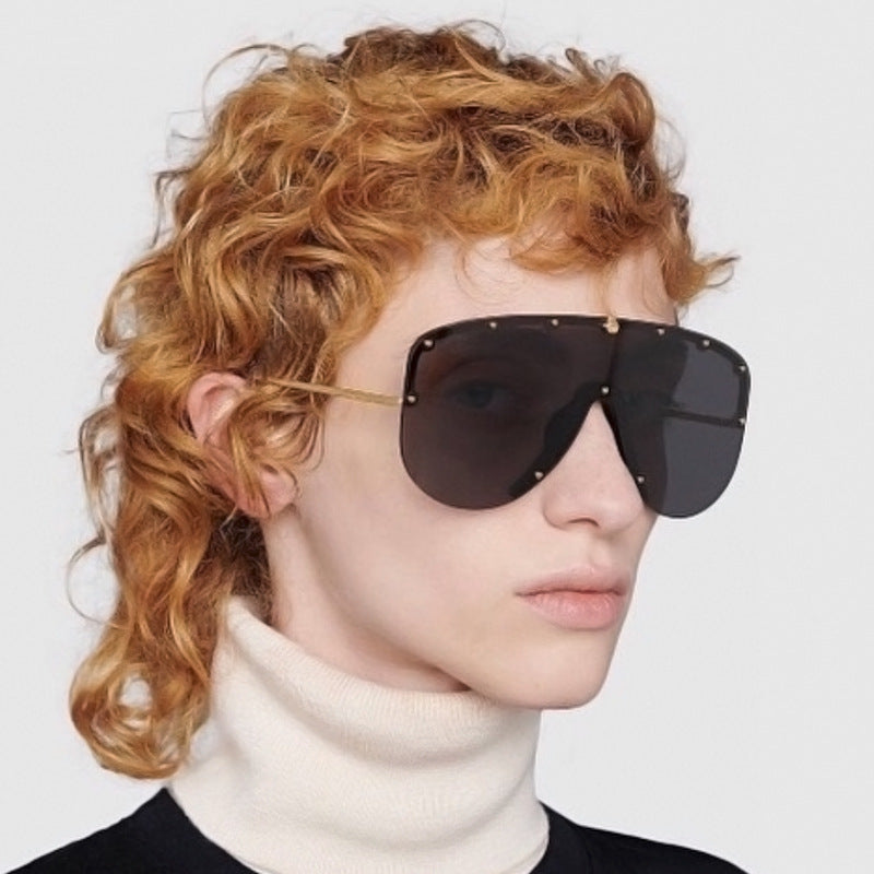 Dame oversized solbriller med moderne ramme Skanto