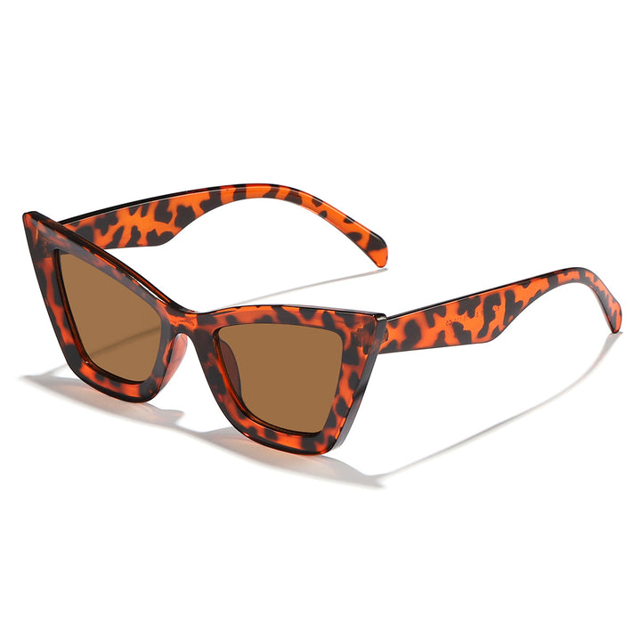 Dame Cat-Eye solbriller med moderne ramme og UV-beskyttelse Skanto