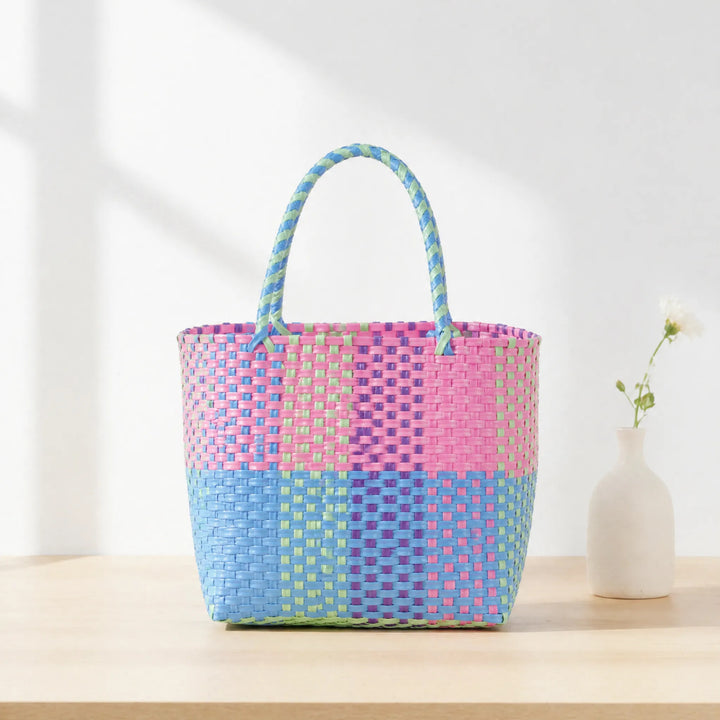 Fargerik handlebag av resirkulert materiale Skanto
