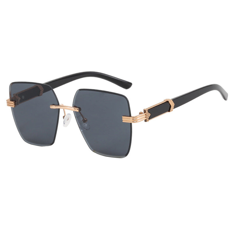 Dame moteriktig kvadratisk solbrille med glamorøse aksenter og UV-beskyttelse Skanto