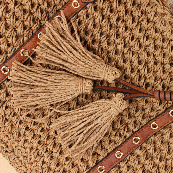 Elegant Beach Bag Made of Handmade Natural Material with Leather Accents Skanto
