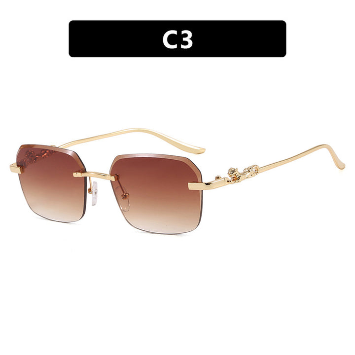 Women's Fashionable Square Sunglasses with Elegant Gold Frame and Protective UV Filter Skanto