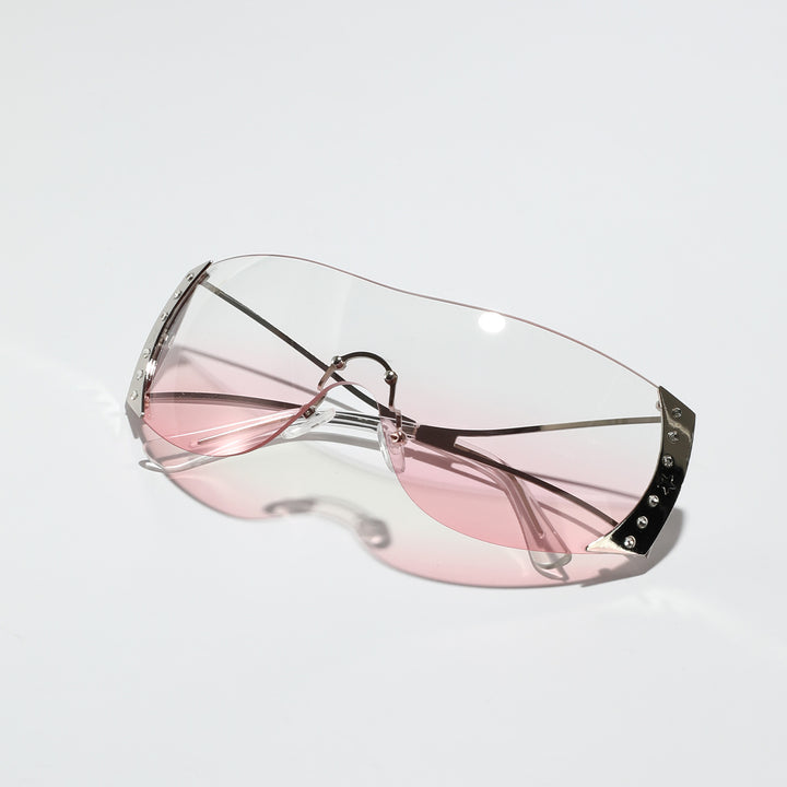 Dame futuristisk solbrille med stilfull ramme og høygradig UV-beskyttelse Skanto