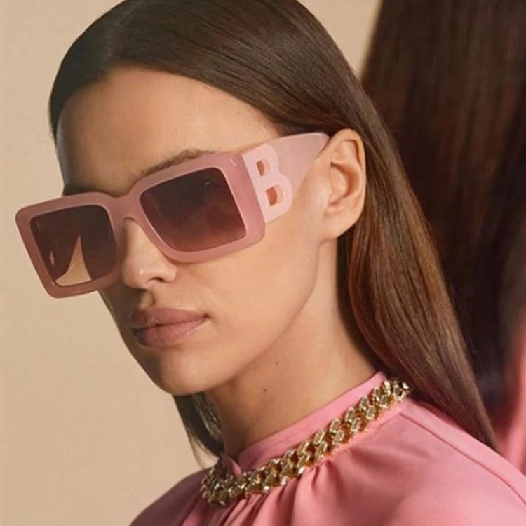 Women's fashionable sunglasses in trendy leopard design Skanto
