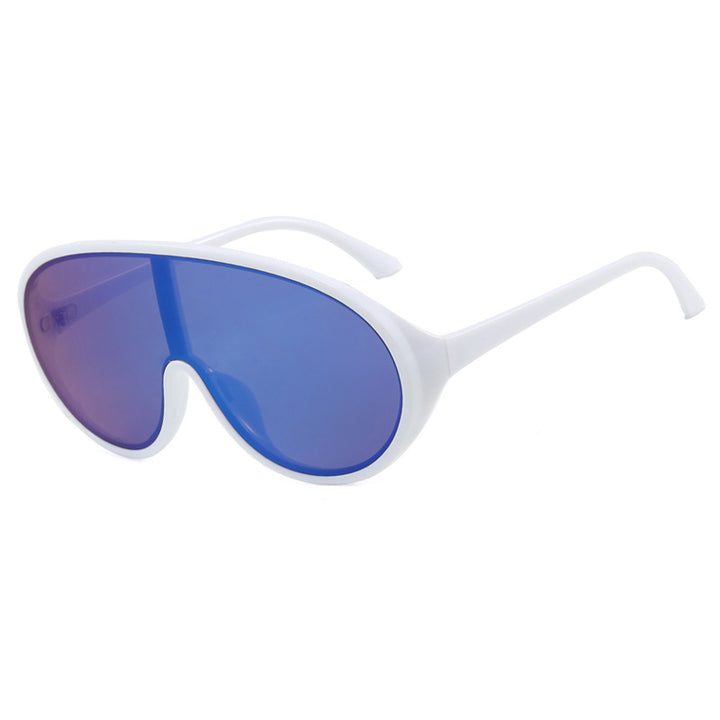 Women's futuristic sunglasses with large lenses and ergonomic frame Skanto