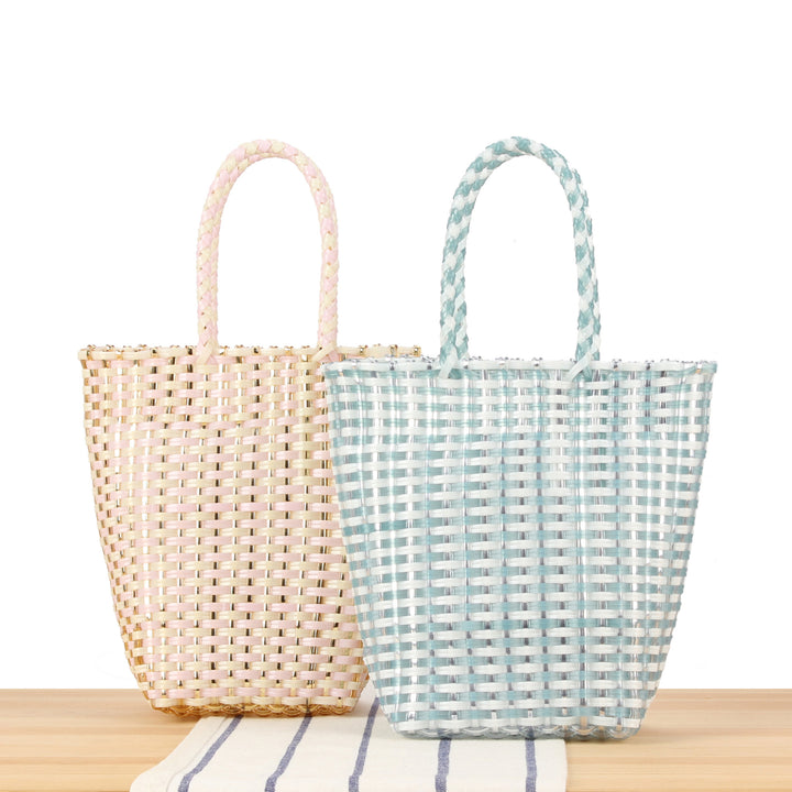 Basket bag with modern net design Skanto