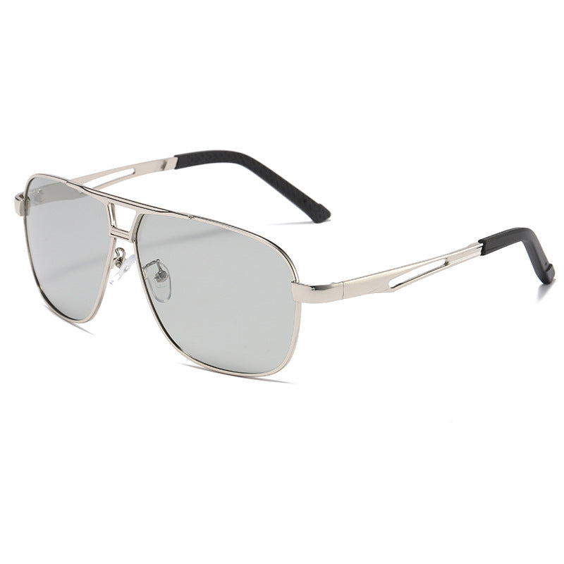 Dame sporty solbriller med moderne design og UV-beskyttelse Skanto