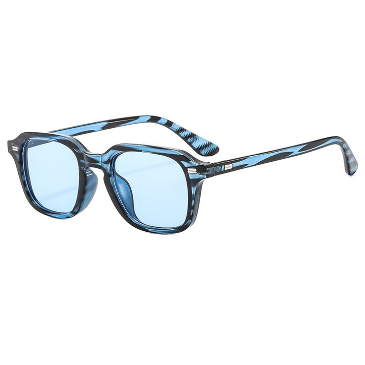 Women's trendy square sunglasses with robust design Skanto
