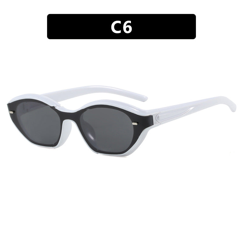Dame moter Solbrille med moderne design og beskyttende UV-filter Skanto