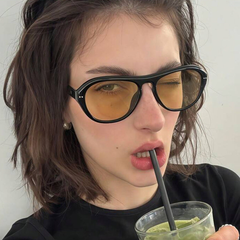 Women's fashionable glasses with stylish elongated frame and high-quality plastic Skanto