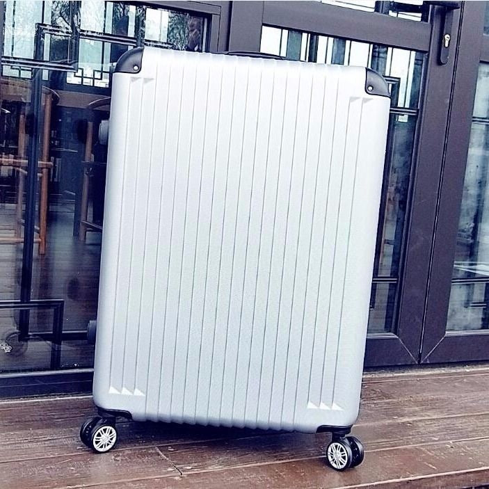Harde skall reisekoffert med stille 360-graders hjul Skanto