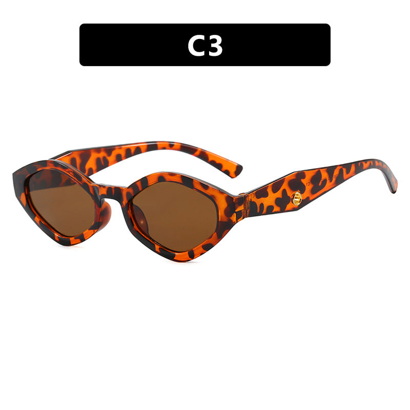 Women's Fashion Sunglasses in Striking Butterfly Design Skanto