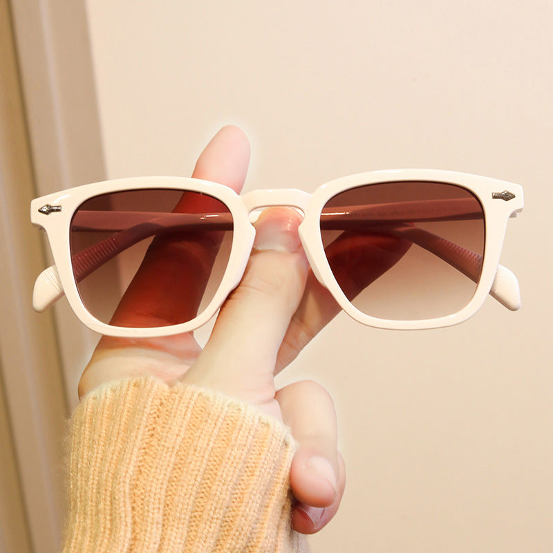 Women's Modern Square Sunglasses with Mirrored UV Protection Skanto