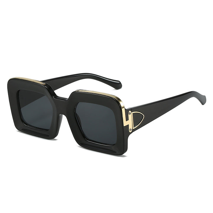 Dame kvadratisk solbrille med luksuriøs design og gyldne accenter Skanto