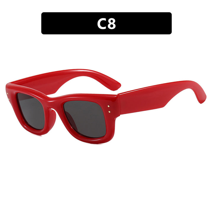 Women's fashionable sunglasses with wide, elegant frame and protective UV filter Skanto