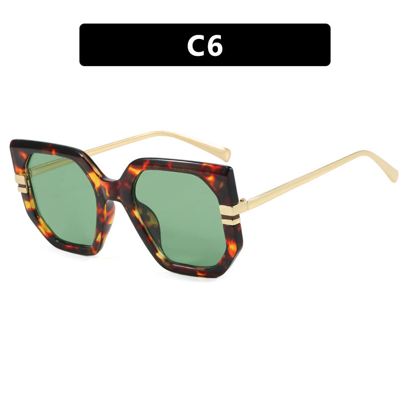 Dame geometrisk solbrille med luksuriøs gullramme og polariserte glass Skanto