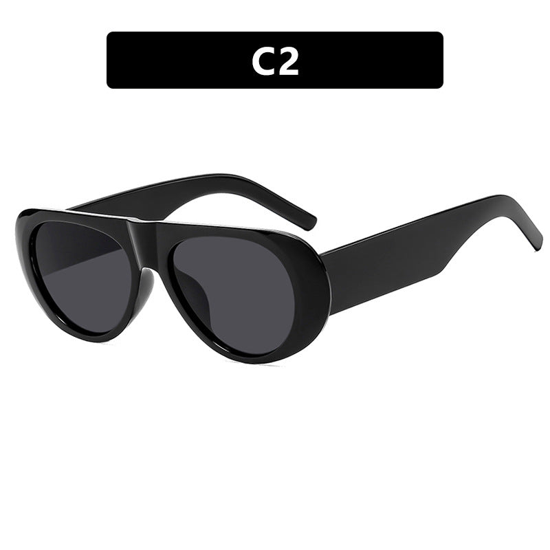 Women's Cat-Eye Sunglasses with Stylish Plastic Frame and Protective UV Filter Skanto