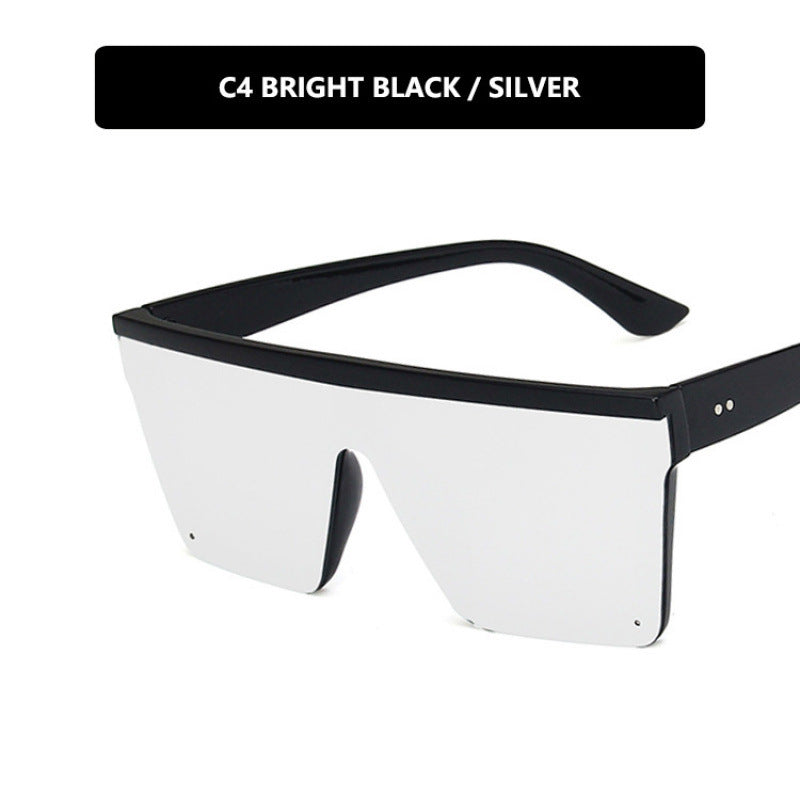 Dame moterettet Sport-solbrille i futuristisk design Skanto