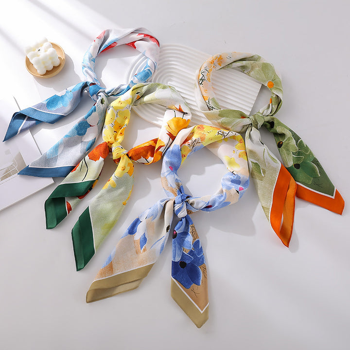 Dame silkesjal i elegant botanisk design Skanto
