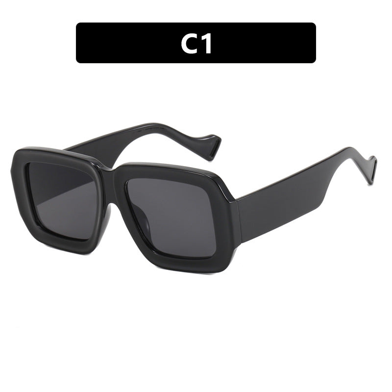 Women's fashion sunglasses with square design and stylish pattern Skanto